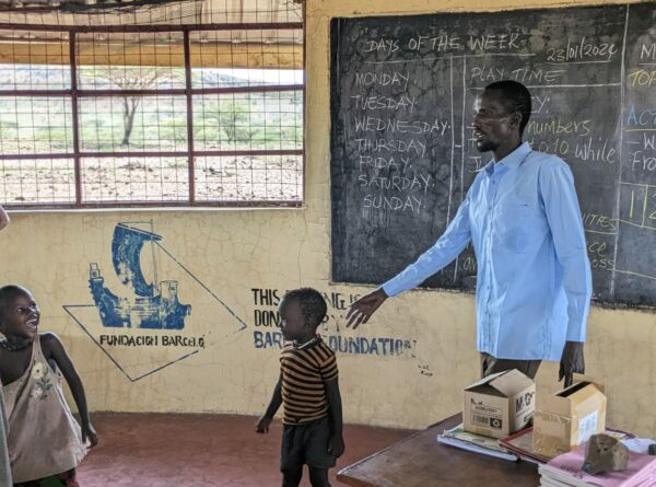 Construcción de escuelas en Kenia