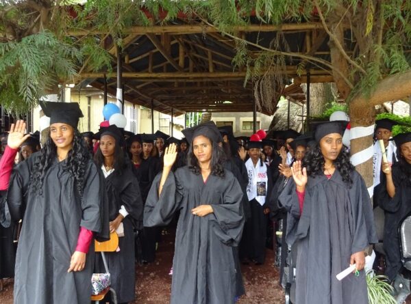 Fin de curso y graduación: Formación Profesional para Mujeres en Meki, Etiopía.